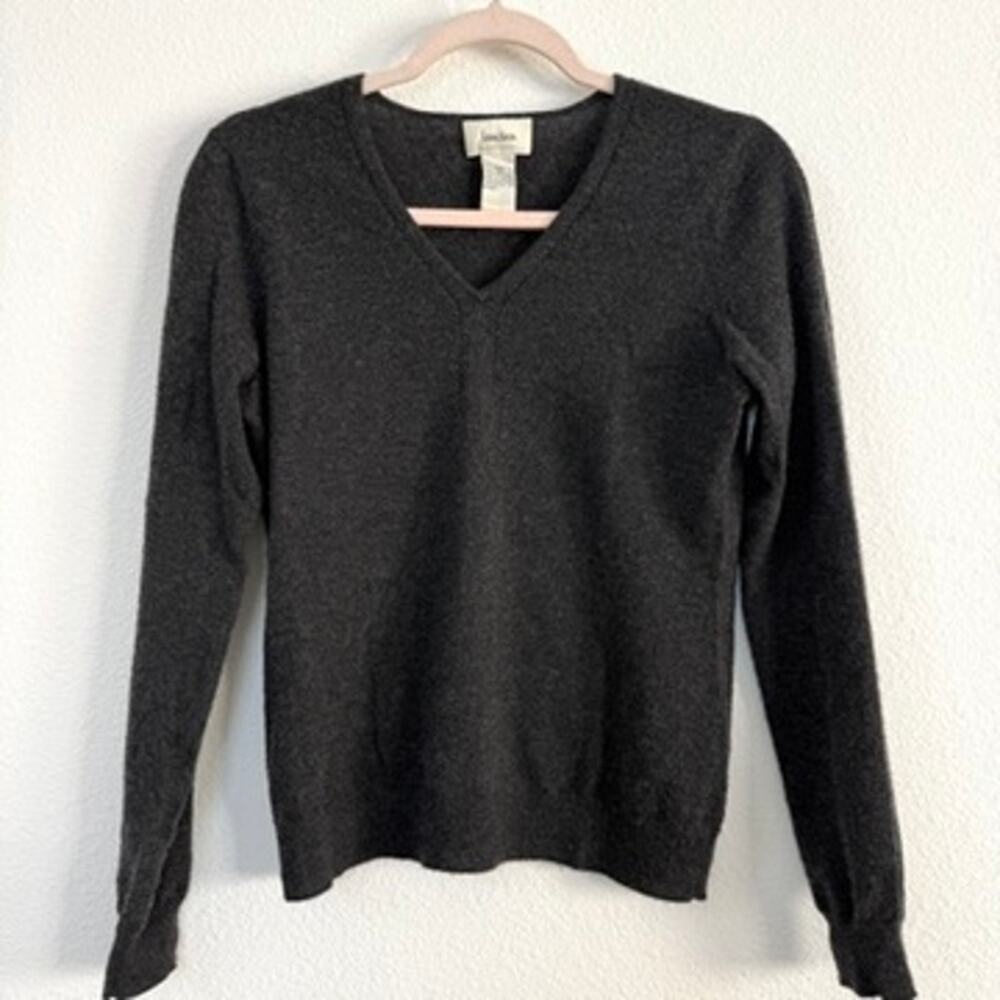 Neiman Marcus Cashmere Sweater Charcoal Gray V Neck Lightweight Women M‎ Luxury